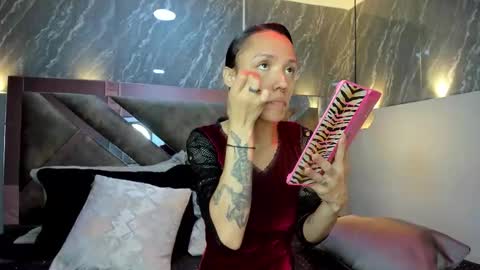 Snapshot of charlottekraviz chatting on February 15, 2026, 6:37 pm Charlotte online show from February 15, 2026, 6:37 pm