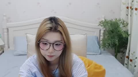 Snapshot of charlottelin chatting on September 20, 2025, 3:57 pm Charlotte online show from September 20, 2025, 3:57 pm