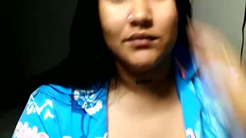 charlottequeen_21 online show from May 2, 2026, 2:11 pm