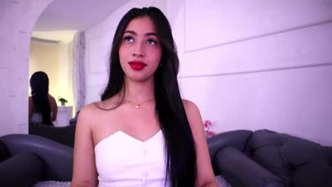 Lauren Rus online show from May 16, 2026, 1:10 pm
