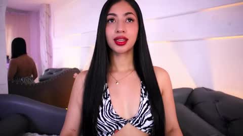 Lauren Rus online show from May 18, 2026, 12:33 pm