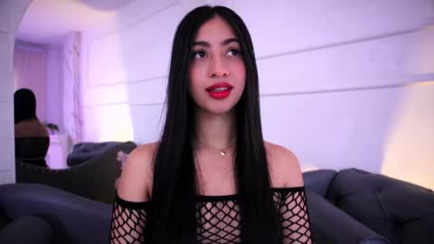 Lauren Rus online show from May 19, 2026, 12:44 pm