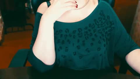 CharlotteXTasty online show from January 17, 2025, 1:03 pm