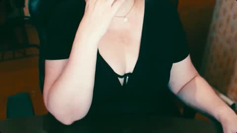 CharlotteXTasty online show from September 15, 2025, 1:11 pm