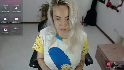 charlottezoe online show from December 12, 2024, 8:57 am