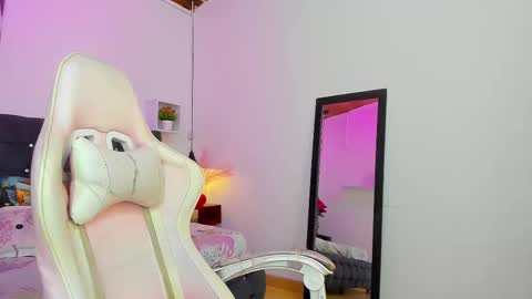 Charly online show from September 24, 2025, 5:11 am