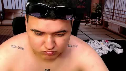 charlyandlaura online show from October 22, 2025, 8:19 pm