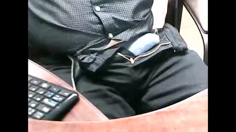 Snapshot of charmeur2672 chatting on November 19, 2025, 10:59 am charmeur2672 online show from November 19, 2025, 10:59 am