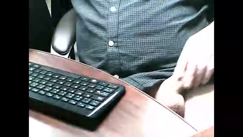 Snapshot of charmeur2672 chatting on December 5, 2025, 4:14 pm charmeur2672 online show from December 5, 2025, 4:14 pm