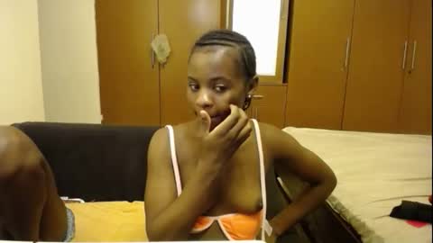 Snapshot of charming_coco chatting on December 2, 2025, 7:14 am Coco online show from December 2, 2025, 7:14 am