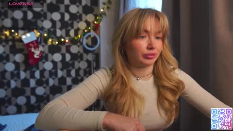 my fansly Charming daisy              My Wishlist  for new toys     online show from December 14, 2025, 10:09 am