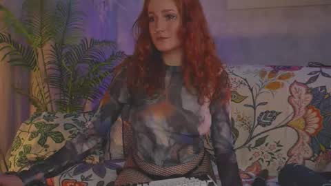 Snapshot of charming_lilly chatting on September 30, 2025, 2:44 pm Lissa online show from September 30, 2025, 2:44 pm