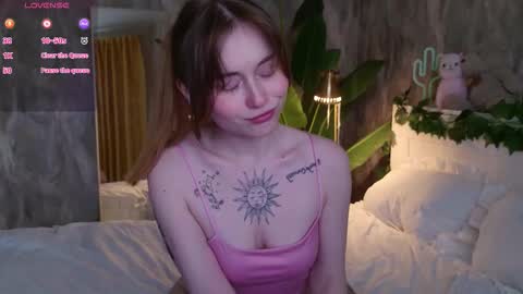 Snapshot of charming_lilly chatting on November 2, 2025, 12:40 pm Lissa online show from November 2, 2025, 12:40 pm