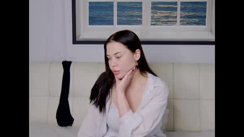 Snapshot of charming_lolla chatting on October 3, 2025, 4:09 am charming_lolla online show from October 3, 2025, 4:09 am