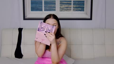 Snapshot of charming_lolla chatting on October 5, 2025, 11:46 pm charming_lolla online show from October 5, 2025, 11:46 pm