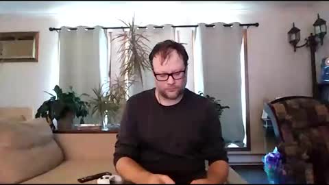 Snapshot of charmingatom chatting on November 15, 2025, 3:52 pm charmingatom online show from November 15, 2025, 3:52 pm