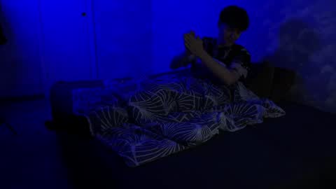 lynxy online show from December 13, 2024, 10:45 pm