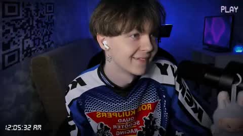 lynxy online show from November 7, 2025, 9:04 pm