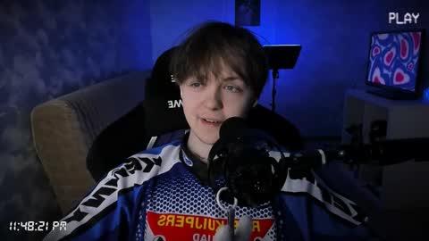 lynxy online show from November 17, 2025, 8:47 pm