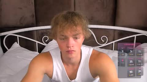 Snapshot of chase_muscular chatting on October 19, 2025, 3:34 pm Chase online show from October 19, 2025, 3:34 pm