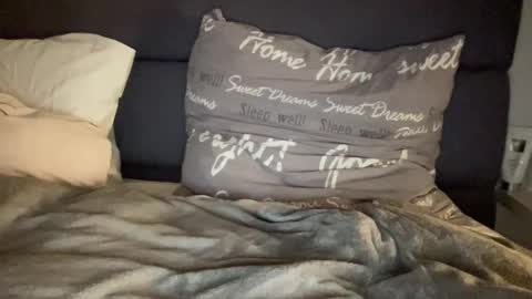 Vicky online show from October 25, 2025, 6:46 pm