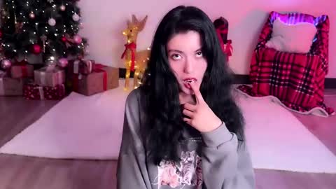 JASMINE   usually going live about 2 am UTC  online show from December 25, 2024, 1:41 pm