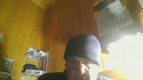 chat25cl online show from November 7, 2025, 3:28 am