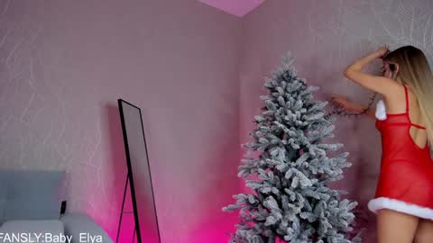 Snapshot of chatur_babes_ chatting on December 15, 2024, 1:11 pm Im Elya inst Elya Elfie online show from December 15, 2024, 1:11 pm