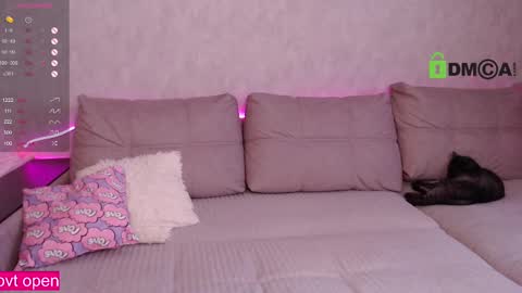 Snapshot of chatur_babes_ chatting on February 20, 2025, 4:28 am Im Elya inst Elya Elfie online show from February 20, 2025, 4:28 am