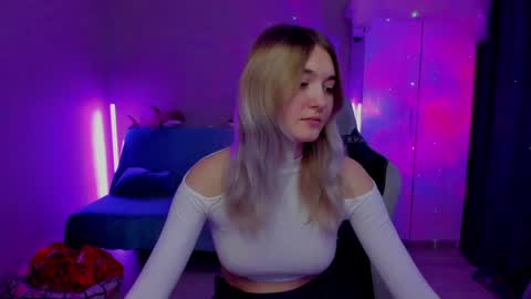 Snapshot of chatur_lady_ chatting on January 17, 2025, 8:13 am Betty online show from January 17, 2025, 8:13 am