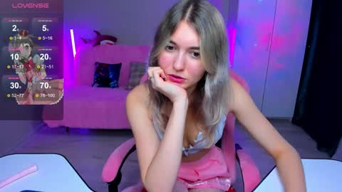 Snapshot of chatur_lady_ chatting on November 15, 2025, 6:11 am Betty online show from November 15, 2025, 6:11 am