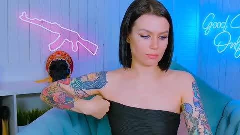 Snapshot of chaturkaterina chatting on February 19, 2025, 10:01 am Miss Harmony online show from February 19, 2025, 10:01 am