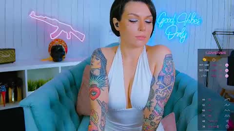 Snapshot of chaturkaterina chatting on March 2, 2025, 6:59 am Miss Harmony online show from March 2, 2025, 6:59 am