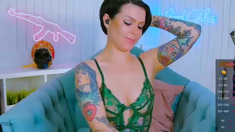 Snapshot of chaturkaterina chatting on March 2, 2025, 11:20 pm Miss Harmony online show from March 2, 2025, 11:20 pm