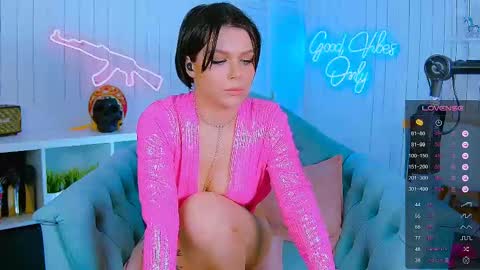 Snapshot of chaturkaterina chatting on March 10, 2025, 10:24 pm Miss Harmony online show from March 10, 2025, 10:24 pm