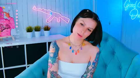 Snapshot of chaturkaterina chatting on October 22, 2025, 4:46 am Miss Harmony online show from October 22, 2025, 4:46 am