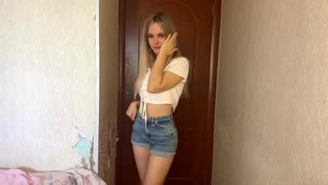 Milissa online show from September 12, 2025, 7:08 am