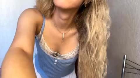 Milissa online show from September 17, 2025, 11:56 am