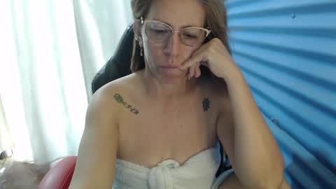Snapshot of chayla_ruiz chatting on April 19, 2026, 3:44 pm CHAYLA VICTORIA RUIZ online show from April 19, 2026, 3:44 pm