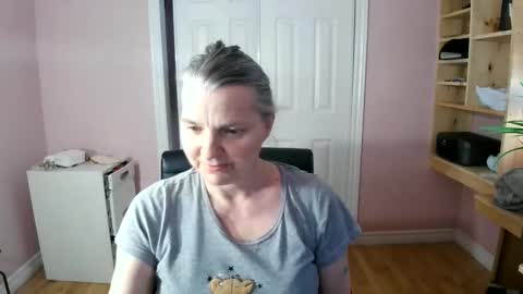 chealsiek online show from April 11, 2026, 2:54 pm