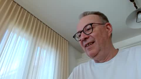 cheer2u online show from March 3, 2026, 2:01 pm