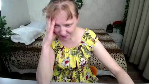 cheerful_madam1 online show from June 3, 2026, 10:29 am