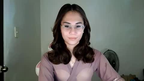 Snapshot of chelly4u69 chatting on June 5, 2026, 11:05 am chelly4u69 online show from June 5, 2026, 11:05 am