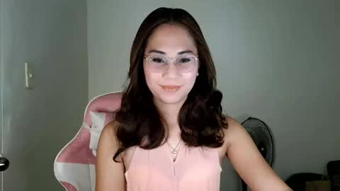 Snapshot of chelly4u69 chatting on June 6, 2026, 1:32 am chelly4u69 online show from June 6, 2026, 1:32 am