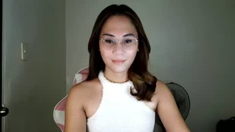 Snapshot of chelly4u69 chatting on June 15, 2026, 1:52 am chelly4u69 online show from June 15, 2026, 1:52 am