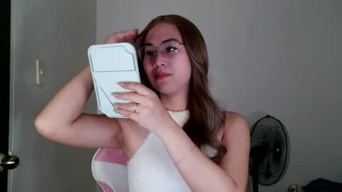 Snapshot of chelly4u69 chatting on July 13, 2026, 10:01 pm chelly4u69 online show from July 13, 2026, 10:01 pm