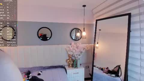 chelsea_bolton_ online show from June 18, 2026, 1:37 pm