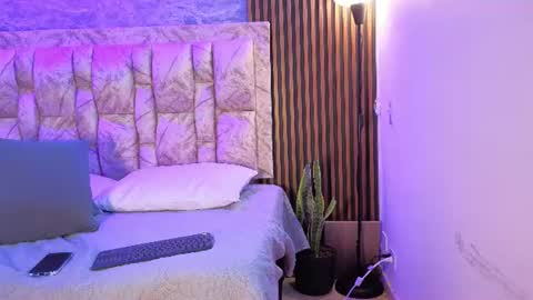 chelsea_dalea online show from June 22, 2026, 3:25 am