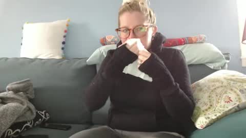 Snapshot of chelseasentra1 chatting on December 16, 2024, 5:33 pm Chelsea online show from December 16, 2024, 5:33 pm