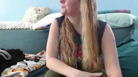 Snapshot of chelseasentra1 chatting on February 26, 2025, 4:35 pm Chelsea online show from February 26, 2025, 4:35 pm